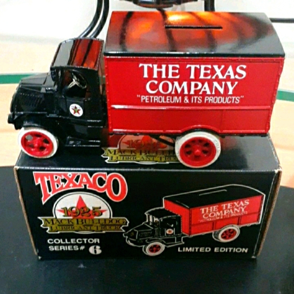 1925 texaco mack bulldog lubricant truck